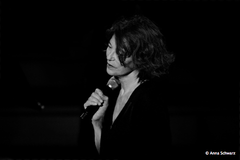 Jane Birkin chante Gainsbourg via japan