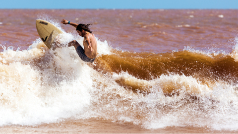 SURF EXPLORE À MADAGASCAR