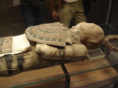 MOMIES EGYPTIENNES, la grande imposture