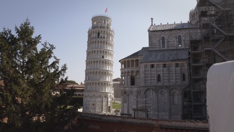 TOWER OF PISA, UNMOVABLE EDIFICE