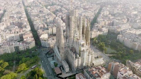 LA SAGRADA FAMILIA : destination Gaudi LA SAGRADA FAMILIA : destination Gaudi