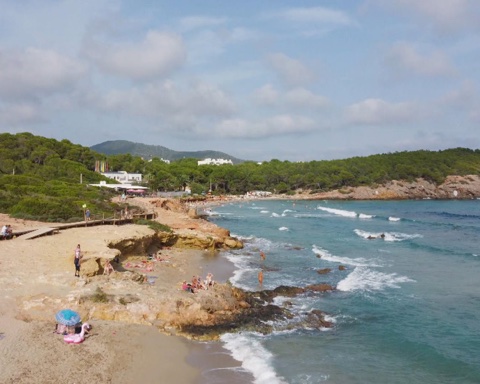 The Naturists’ Secret Hideaways